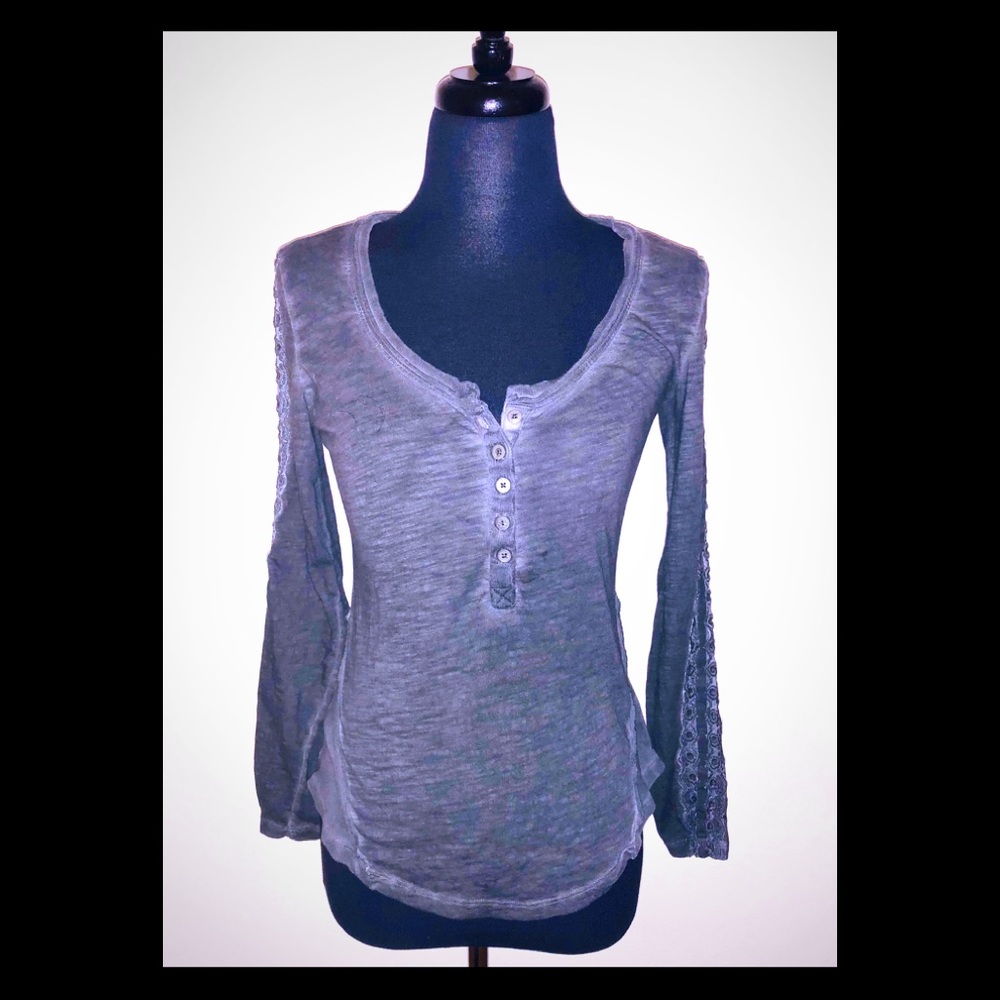 Free People Cute Grey Long Sleeve Button Down Top